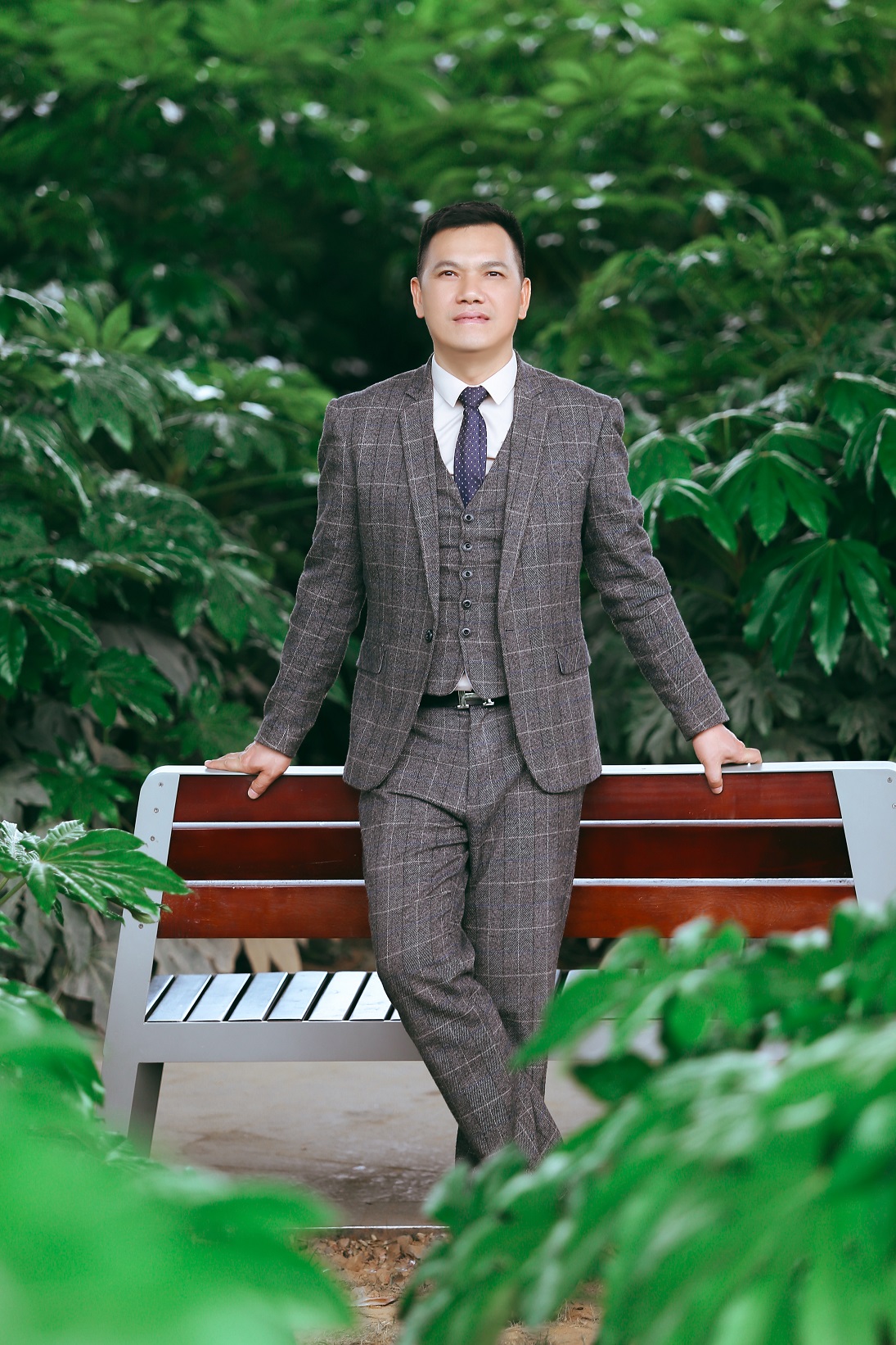 汤建明,化学高级老师